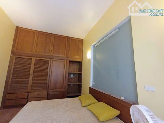 Cho thuê nhà ngõ 11 Tô Ngọc Vân, Quảng An, Tây Hồ. DT 45m x 3 tầng, giá 15tr - 4