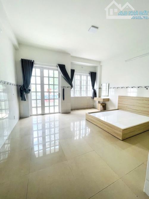 80m2 - Giá 12.8 tỷ - Ngang 5m - Mặt lộ Hoàng Quốc Việt khu Lacasa Q7 - 4