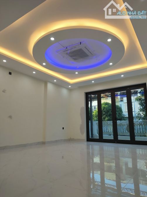 Bán Nhà Nguyễn Đức Cảnh Full nội thất-  thang máy - 40m2 5T ô tô qua giá chỉ 9.8 tỷ - 5