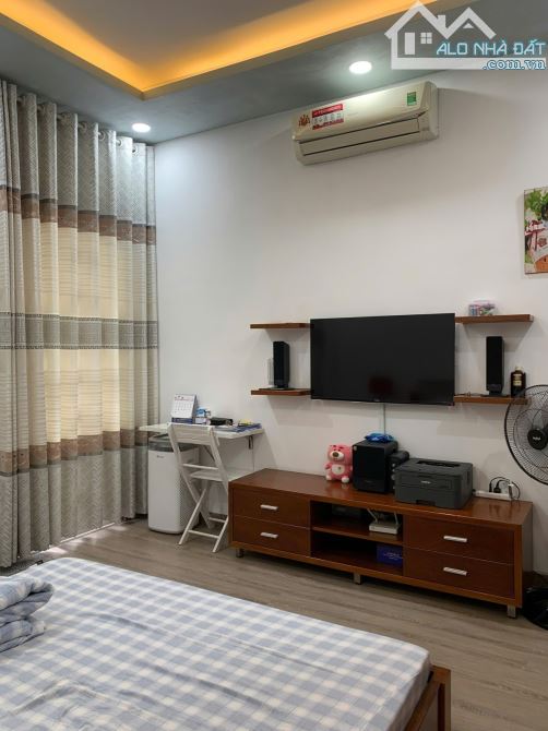 😍📣NHÀ GIÁP QUẬN 10 -THÀNH MỸ -P8-TÂN BÌNH- 54M2 - 3 TẦNG -CHỈ 6,8 TỶ - 5