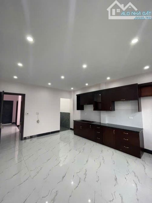 ✨ SIÊU PHẨM 7 tầng Mai Dịch – 🏙️ Vỉa hè, 2 mặt thoáng – 🚀 Thang máy, gara, kinh doanh - 5