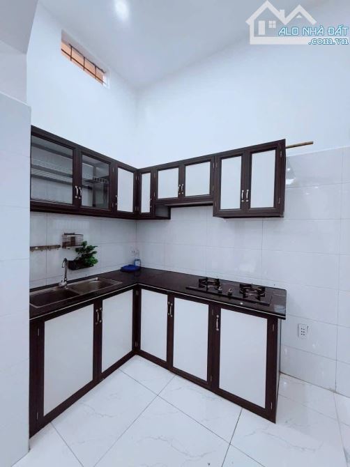 🍎 Bán nhà 2 tầng- mặt ngõ trần nguyên hãn- lê chân- giá 2,25 tỷ- 40m2 - 5