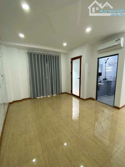 NHÀ 3 TẦNG - PHẠM VĂN BẠCH - DTSD 75 M2. - 5