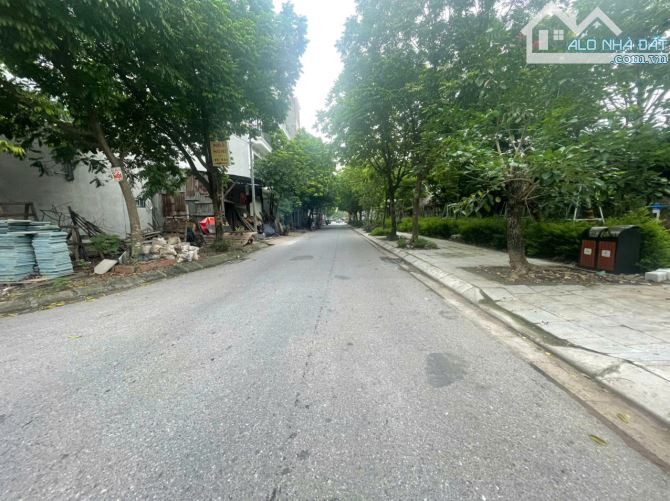 Bán đất dịch vụ Cổng đồng La Khê, view thoáng vĩnh viên, 50m2, mt 4,17m giá bán 13,5 tỷ - 5