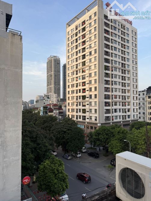 Hiếm. Bán Nhà 6 Tầng MP Khúc Thừa Dụ- Cầu Giấy. DT: 174m2-MT:7,8m. DÒng tiền 200tr/ tháng - 5