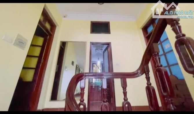 Cần bán nhà mặt ngõ ô tô chánh đỗ kinh doanh Hoàng Quốc Việt - 5