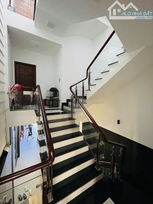 Bán nhà Mặt Tiền Khu Tên Lửa đường 24B, 80m2 ( 4 x 20 ) 4 TẦNG 4 PN - 5