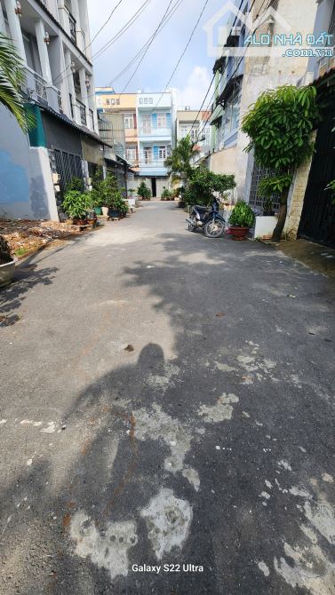 Căn đôi chính chủ- 8pn, 6wc - hẻm xe hơi quay đầu- sổ hồng riêng - có thể vay ngân hàng - 5