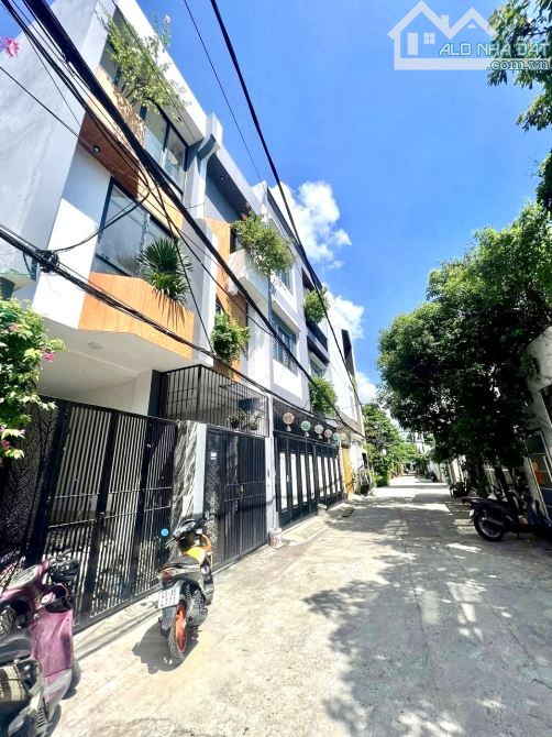 SIÊU PHẨM NHÀ 3 TẦNG – 3 MÊ – NGUYỄN CÔNG TRỨ – KIỆT 8M OTO – GẦN BIỂN MỸ KHÊ -NHỈNH 8 TỶ - 5