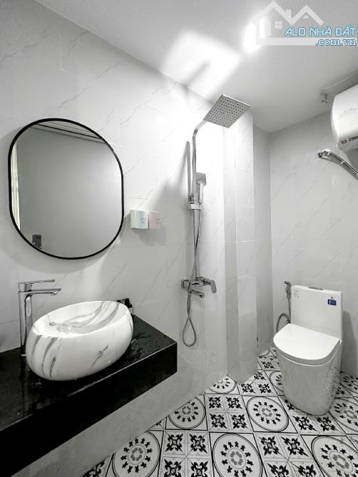 BÁN CĂN NHÀ 4 TẦNG (5 PHÒNG NGỦ)  – GIÁ CỰC SỐC -- CHỈ 3  TỶ 400 TRIỆU (có thương lượng) - 5