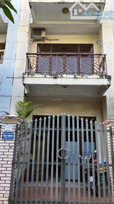 Cho thuê NR 4PN, 3WC, DTSD 220m2, giá siêu hời 6tr, ở Nguyễn Tấn Kỳ, Trần Phú, Quảng Ngãi - 5