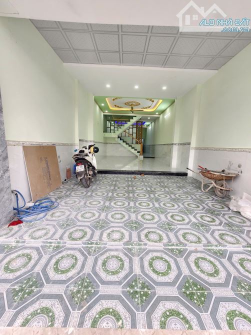 Bán nhà 1 trệt 1 lầu MT đường Cây Da, sân ô tô, P.Tân Bình Tp Dĩ An chỉ 6 tỷ 5 TL M7044 - 5