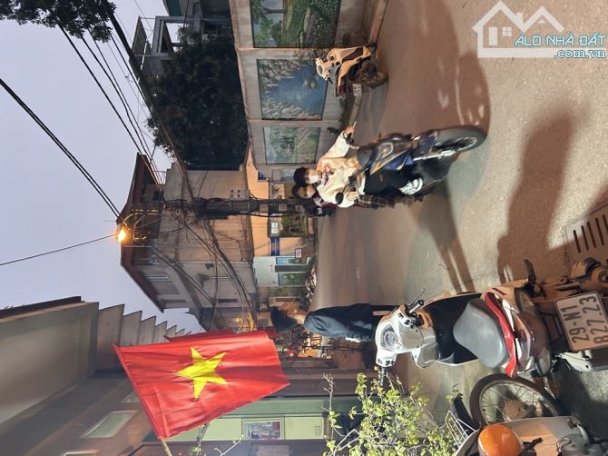 40 m2 / 5.5 tỷ/5 tầng Thang máy/Nguyễn Bình - 5
