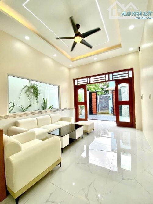 Cần bán căn biệt thự nhà vườn Thị Trấn HM 7,6*16m đg xe hơi 3pn2wc Giá 4tỷ 390tr - 5