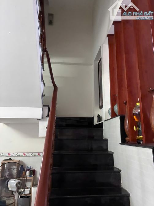 Bánh Nhà Hẻm Xe Tải 8m - 4.8m x 8.6m - 41.2m.2 - 3 Lầu - 3PN -4WC- P16 Q8 Sát Võ Văn Kiệt - 6