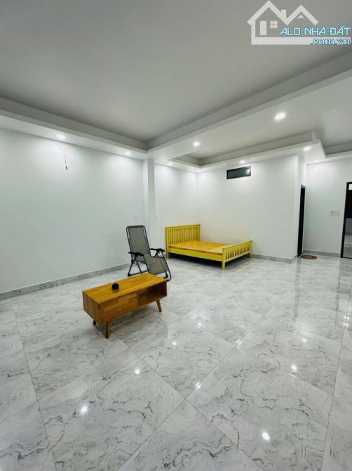 BÁN NHÀ TÂN PHÚ - GIÁP QUẬN 11 - ĐẦM SEN - NGANG 5M2 NỞ HẬU - 5 TẦNG - 100M2 -  16 TỶ Nhẹ - 6