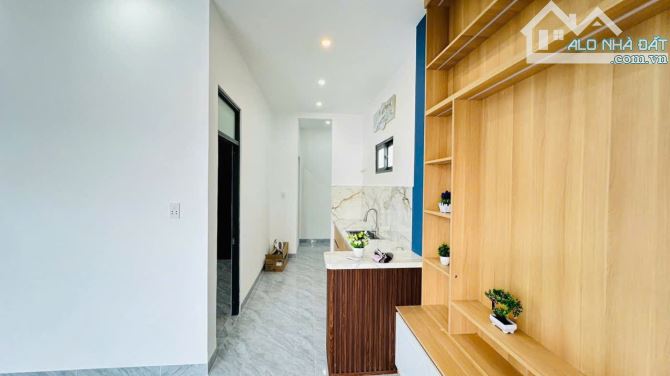Nhà 2 Tầng kiên cố kề bên TT Diên Khánh- cách Nha Trang 13phut - 6