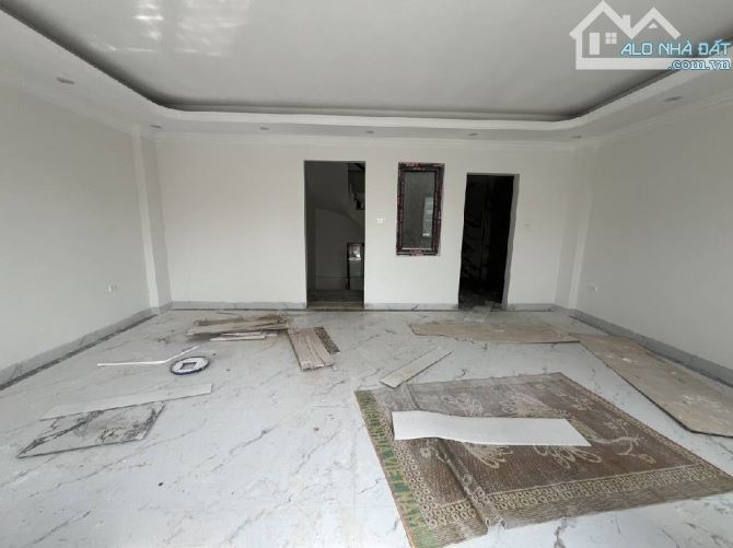 Quá Đẹp / Đặng Vũ Hỷ/ 18.x tỷ / 7 tầng/ Đường 13m - 6