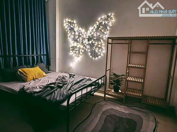 🚘HẺM NHỰA XE TẢI - P5 PHÚ NHUẬN - 4 TẦNG ĐẸP - 40M2 A4 - DÒNG TIỀN 300tr/ Năm - NHỈNH 8 T - 6