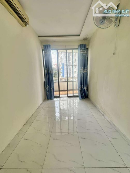 Chung cư Quận 10, 3 phòng ngủ, sổ hồng riêng, chỉ 2.8 tỷ - 6