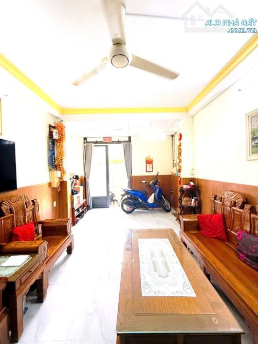 Bán Nhà Nguyễn Văn Công, Gần Sân Bay, Cách 1 Căn Là Mặt Tiền, Ôtô Đỗ Cửa, 55m2 - 6