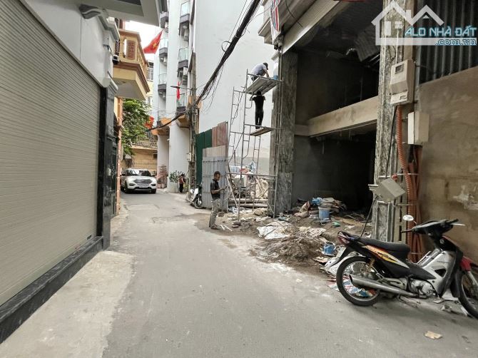 𝙋𝙃Ố 𝙏Ô𝙉 ĐỨ𝘾 𝙏𝙃Ắ𝙉𝙂 - 𝙉𝙃À 8 𝙏Ầ𝙉𝙂 𝙏𝙃𝘼𝙉𝙂 𝙈Á𝙔 – 𝙏𝙍𝙐𝙉𝙂 𝙏Â𝙈 ĐỐ𝙉𝙂 Đa - 6