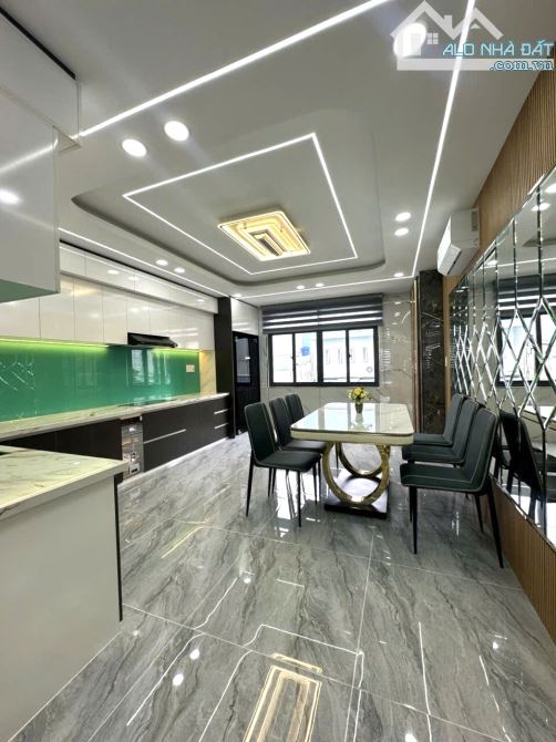 Nhà 5 tầng Full Nội thất , gần chợ Thạnh Xuân - 3