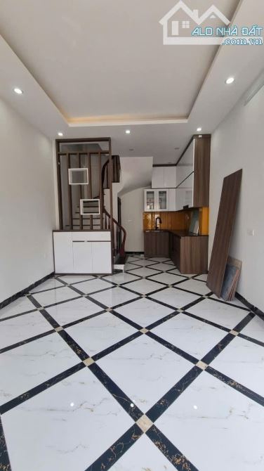 Bán nhà phố Thịnh Liệt, Giáp Nhị, 35m2 x 5 tầng, ô tô 10m, GIá: 6.1 tỷ( có thương lượng) - 6