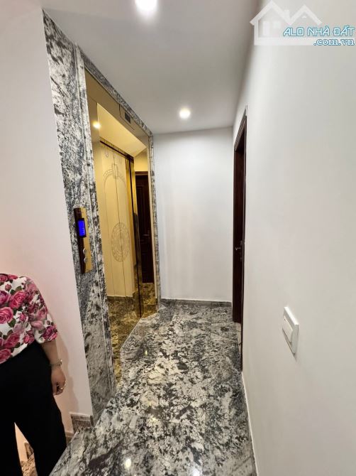 6 tầng thang máy mới mặt ngõ Trần Duy Hưng, kdoanh tốt, gần Phố, oto, 50m2. Giá 22.5 tỷ - 7