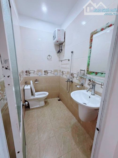 🍎 Bán nhà 2 tầng- mặt ngõ trần nguyên hãn- lê chân- giá 2,25 tỷ- 40m2 - 7