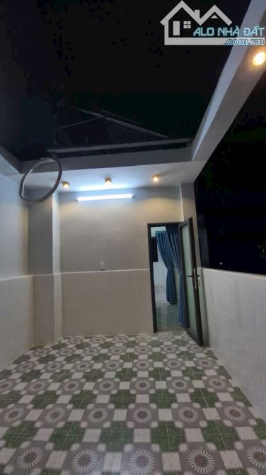 Nhà đẹp 3 lầu đường Lương Văn Can P15 Q8 - 7