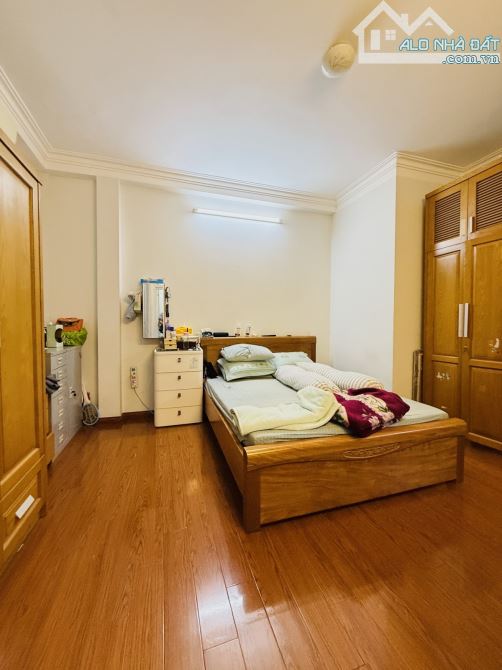NHÀ HIẾM GẦN SÂN BAY – 3 TẦNG - 2 MẶT HẺM THOÁNG – NGANG KHỦNG 6M – CHỈ 8.7TỶ - 7