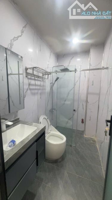 🔥Nhà 5 tầng, MẶT TIỀN SÔNG đường THỐNG NHẤT ph15, Q GÒ VẤP , DT 50m2 (4 x 13) 💵 7,68tỷ. - 7