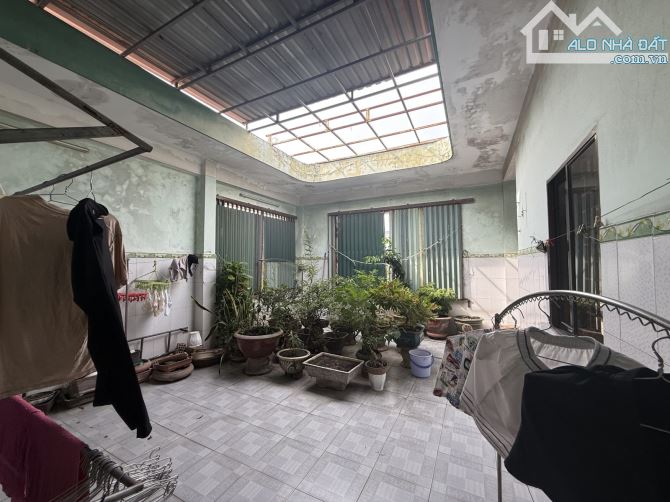 Chính chủ cần bán nhanh căn nhà 3 tầng mặt tiền đường cách mạng tháng 8. Khuê Trung cẩm lệ - 7