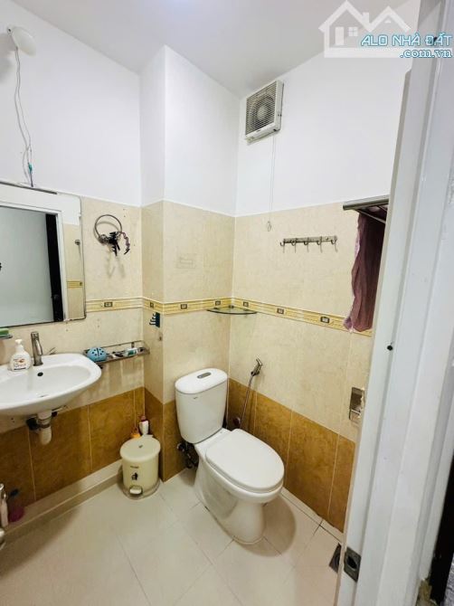 BÁN NHÀ 5 TẦNG - 48M2 - NGAY CÔNG VIÊN LÀNG HOA GÒ VẤP - NHỈNH 5 TỶ - 8