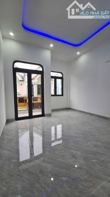 CHỦ GỬI BÁN 2 CĂN NHÀ 1 TRỆT 1 LẦU PHƯỜNG BIÊN HOÀ. DT: 4x18=72M2. GIÁ: 3TỶ8 - 8
