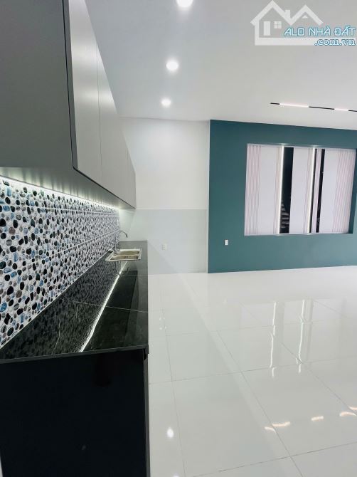 CHO THUÊ NHÀ TRỆT MỚI 100% MIỄN PHÍ NỘI THẤT CẦN THƠ 8 TRIỆU - 8
