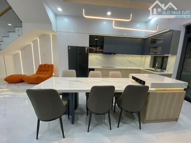 BÁN NHÀ 3,5 TẦNG, GÓI 3 MỸ GIA, ĐƯỜNG 18M2, ĐỐI DIỆN BỆNH VIỆN, GIÁ 8,6 TỶ. CN4.10 - 8