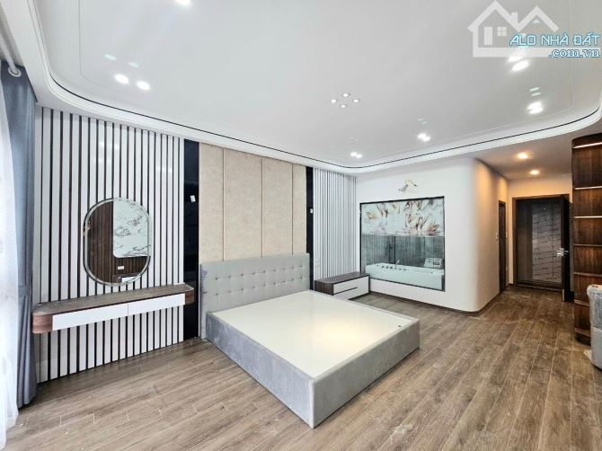 🚀 THẠCH BÀN 52M², 7 TẦNG, Ô TÔ VÀO NHÀ, 5 NGỦ, FULL NỘI THẤT – 13,5 TỶ - 8