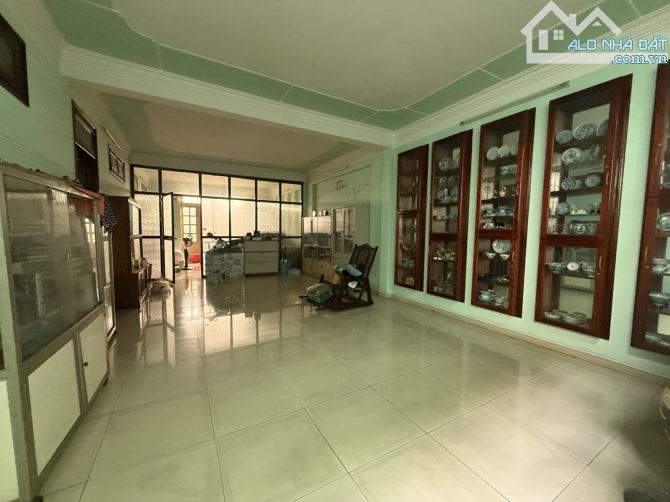 Chính chủ cần bán nhanh căn nhà 3 tầng mặt tiền đường cách mạng tháng 8. Khuê Trung cẩm lệ - 8