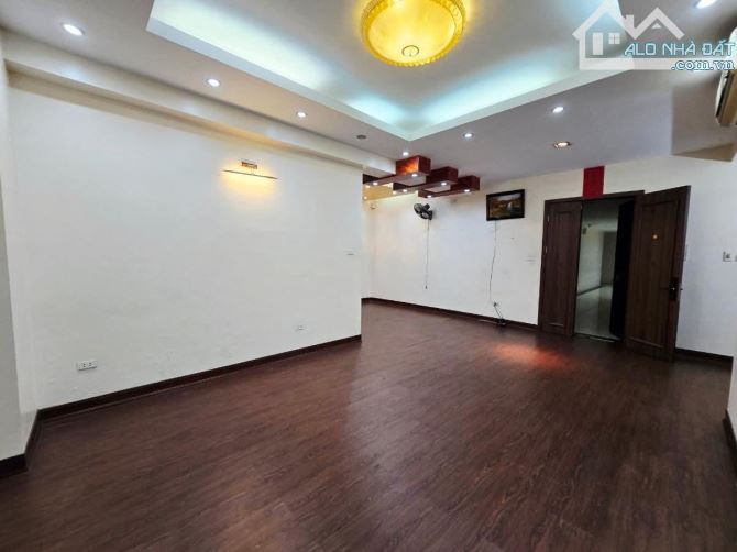 CẦN BÁN CHDV TÒA A2 229 PHỐ VỌNG - DT 120M2 - T15 - GIÁ 10.1 TỶ - 8