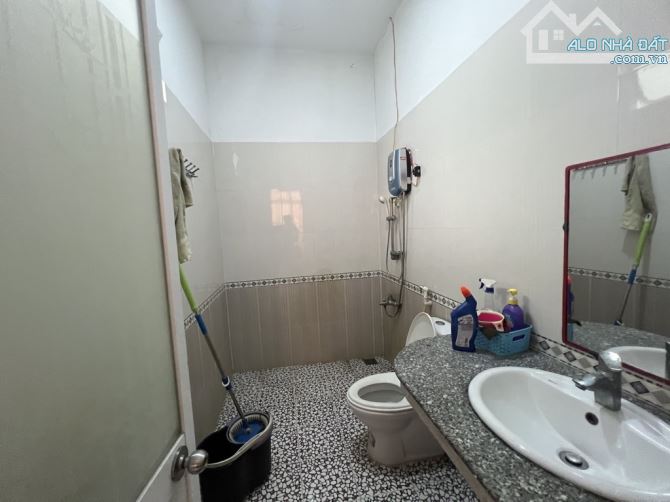 CHỦ NGỘP GIẢM 1TỶ ,MTKD THẠNH LỘC Q12 -151M2 2 TẦNG SHR CHÍNH CHỦ- ĐƯỜNG  10M NHỈNH 12 TỶ - 8