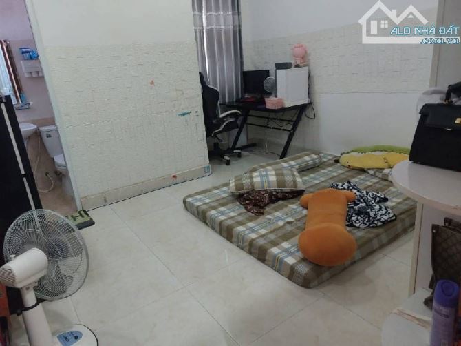 CHỈ GẤP BÁN GIẢM DỐC 900tr CÒN 12.5 TỶ- NHÀ ĐẸP 4 TẦNG 90M2 NGAY P.PHÚ MỸ Q7 - 8