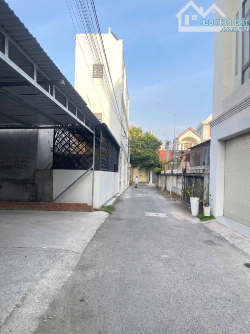 Nhà đẹp,Hệ thống điện thông minh từ xa, có gara ô tô... Ngay Vincom Biên Hoà ✅ Gần CSTG - 9