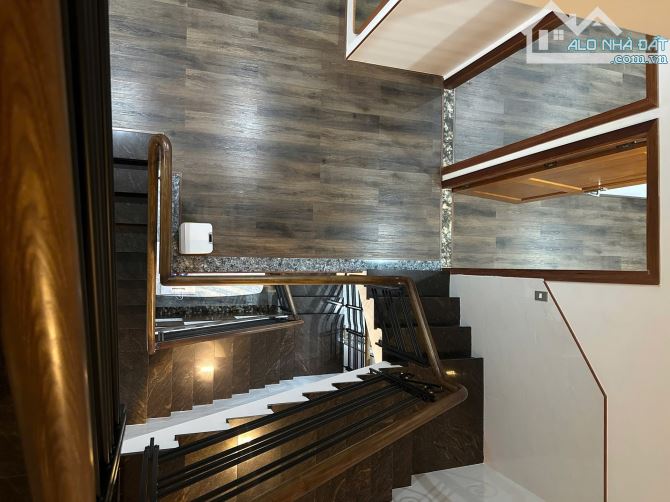 BÁN NHÀ MẶT TIỀN 1T2L ĐƯỜNG TRẦN NGUYÊN ĐÁN - NGANG 6M ĐANG CHO THUÊ 14TR - GIÁ 12.8 TỈ - 9