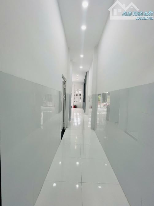 CHO THUÊ NHÀ TRỆT MỚI 100% MIỄN PHÍ NỘI THẤT CẦN THƠ 8 TRIỆU - 9