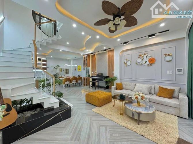 NHÀ 3 LẦU NGAY KHU TÊN LỮA TỈNH LỘ 10 BÌNH TÂN - 9
