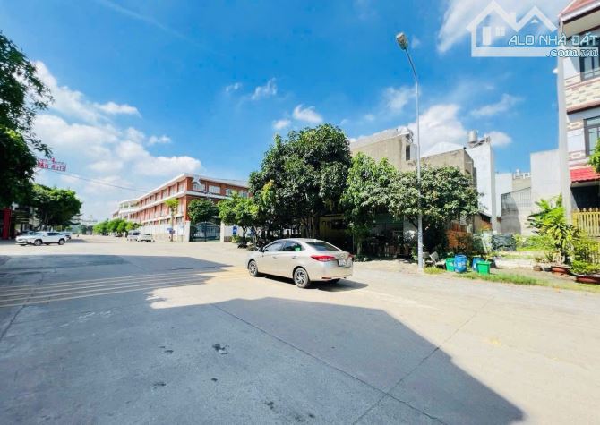 Nhà mặt tiền kinh doanh trung tâm hành chính Dĩ An, P Dĩ An, TP Dĩ An. - 9