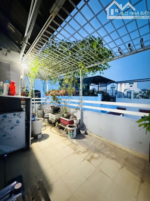 NHÀ HIẾM GẦN SÂN BAY – 3 TẦNG - 2 MẶT HẺM THOÁNG – NGANG KHỦNG 6M – CHỈ 8.7TỶ - 9