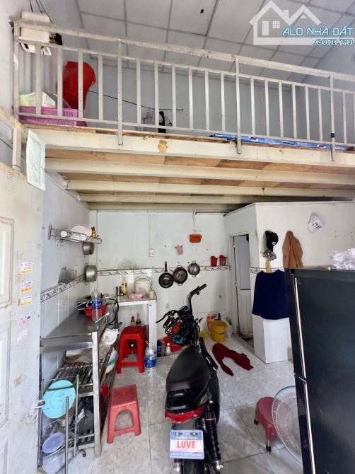 Mặt tiền chợ Đông Bắc - 18x42m - 2 mặt hẻm - 9